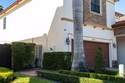 8800 NW 98th Ct, Doral, FL 33178 - Photo 5