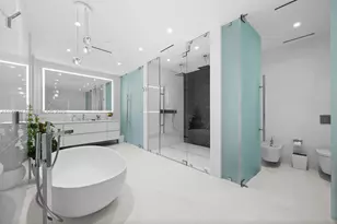 300 Biscayne Blvd Way, Miami, FL 33131 - Photo 21