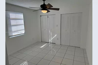 1920 NW 4th St #B, Miami, FL 33125 - Photo 5