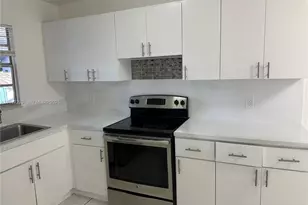 1920 NW 4th St, Miami, FL 33125 - Photo 7