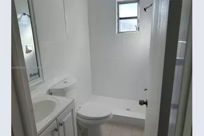 1920 NW 4th St #B, Miami, FL 33125 - Photo 11