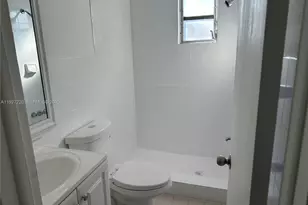 1920 NW 4th St, Miami, FL 33125 - Photo 11