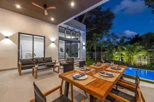 11143 NE 8th Ave, Biscayne Park, FL 33161 - Photo 25