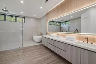 11143 NE 8th Ave, Biscayne Park, FL 33161 - Photo 19