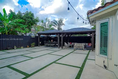 1039 NW 124th Ter, Sunrise, FL 33323 - Photo 23