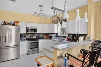 9002 SW 214th Ln, Cutler Bay, FL 33189 - Photo 13