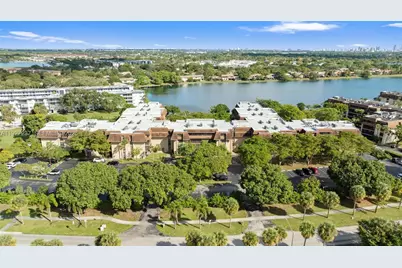 661 NE 195th St #408, Miami, FL 33179 - Photo 25