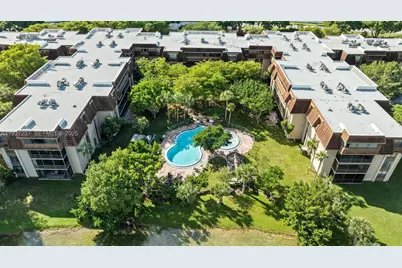 661 NE 195th St #408, Miami, FL 33179 - Photo 31