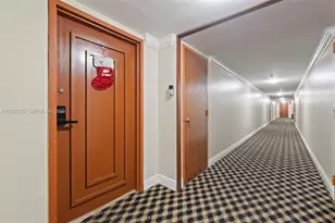 661 NE 195th St, Miami, FL 33179 - Photo 21