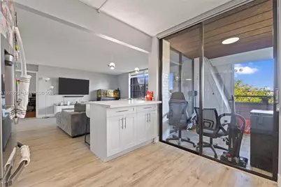 661 NE 195th St #408, Miami, FL 33179 - Photo 9