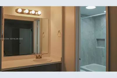 9421 Evergreen Pl #103, Davie, FL 33324 - Photo 17