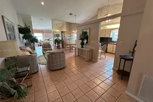 5275 Tiffany Anne Cir, West Palm Beach, FL 33417 - Photo 3