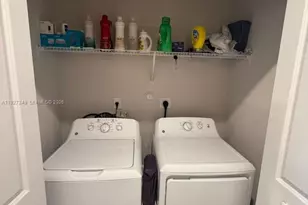 1037 NW 5th St, Florida City, FL 33034 - Photo 5