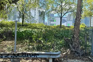 364 SW 11th St, Miami, FL 33130 - Photo 11