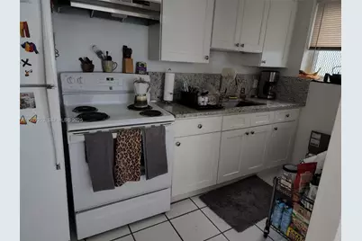 364 SW 11th St, Miami, FL 33130 - Photo 45