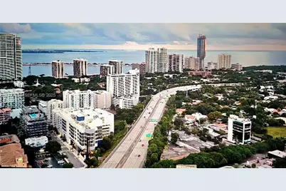 364 SW 11th St, Miami, FL 33130 - Photo 13