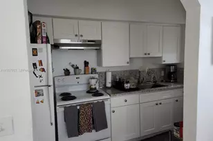 364 SW 11th St, Miami, FL 33130 - Photo 43