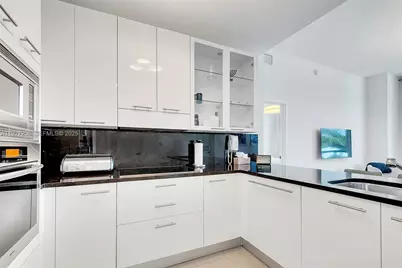 6799 Collins Ave #312, Miami Beach, FL 33141 - Photo 3