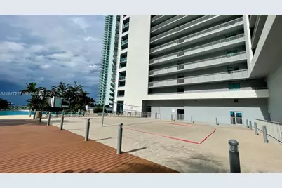888 Biscayne Blvd #2412, Miami, FL 33132 - Photo 23