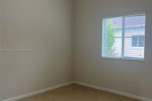 3427 W 80th St, Hialeah, FL 33018 - Photo 13