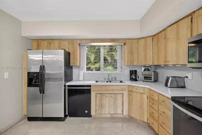 131 SW 58th Ave, Plantation, FL 33317 - Photo 21