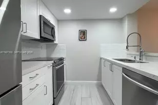 6840 SW 45th Ln, Miami, FL 33155 - Photo 9