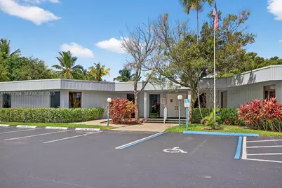 116 Royal Park Dr #4D, Oakland Park, FL 33309 - Photo 29