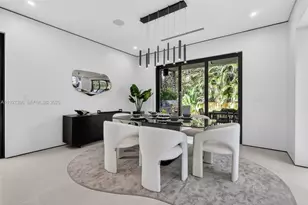 1008 NE 114th St, Biscayne Park, FL 33161 - Photo 15