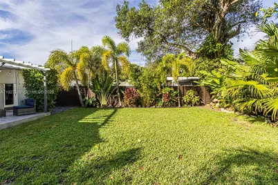 475 NW 42nd St, Miami, FL 33127 - Photo 25