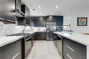 475 NW 42nd St, Miami, FL 33127 - Photo 9