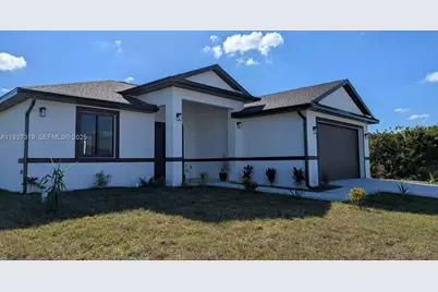 8033 Oakleaf Cir, Labelle, FL 33935 - Photo 3