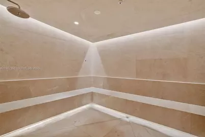 5775 Collins Ave #605, Miami Beach, FL 33140 - Photo 27