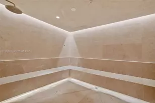 5775 Collins Ave, Miami Beach, FL 33140 - Photo 27