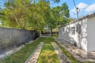 6318 NW 19th Ct, Miami, FL 33147 - Photo 15