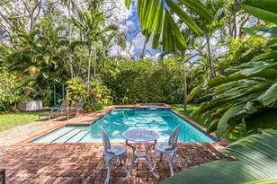 665 NE 120th St, Biscayne Park, FL 33161 - Photo 15