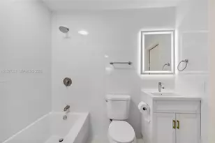 9915 SW 212th St, Cutler Bay, FL 33189 - Photo 17