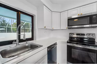 9915 SW 212th St, Cutler Bay, FL 33189 - Photo 9