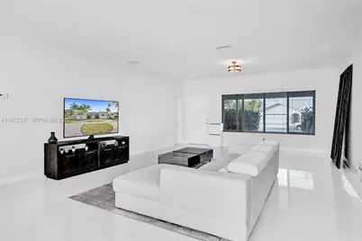 1102 Meadowlark Ave, Miami Springs, FL 33166 - Photo 17