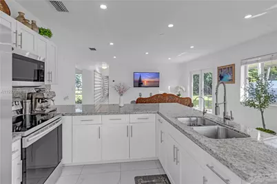 17300 SW 292nd St, Homestead, FL 33030 - Photo 11