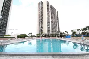 20379 W Country Club Dr, Aventura, FL 33180 - Photo 43