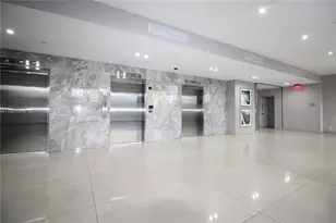 20379 W Country Club Dr, Aventura, FL 33180 - Photo 33