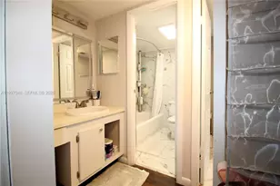 20379 W Country Club Dr, Aventura, FL 33180 - Photo 13