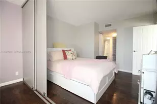 20379 W Country Club Dr, Aventura, FL 33180 - Photo 11