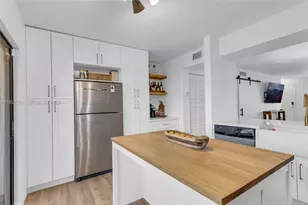 10080 SW 77th Ct, Miami, FL 33156 - Photo 11