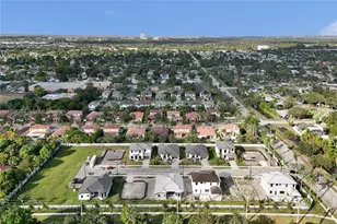 13023 Davie Oaks Dr, Davie, FL 33325 - Photo 53