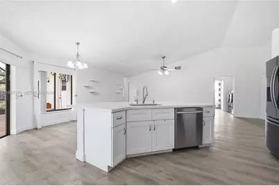 5197 NW 58th Ter, Coral Springs, FL 33067 - Photo 9