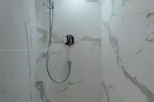 6423 Collins Ave, Miami Beach, FL 33141 - Photo 9