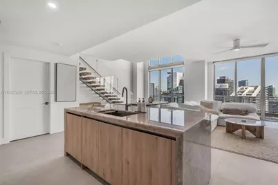 92 SW 3rd St #5204, Miami, FL 33130 - Photo 9