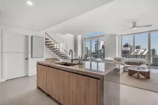 92 SW 3rd St, Miami, FL 33130 - Photo 9