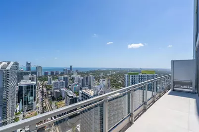 92 SW 3rd St #5204, Miami, FL 33130 - Photo 15
